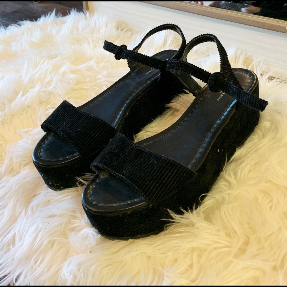 Platform sandals